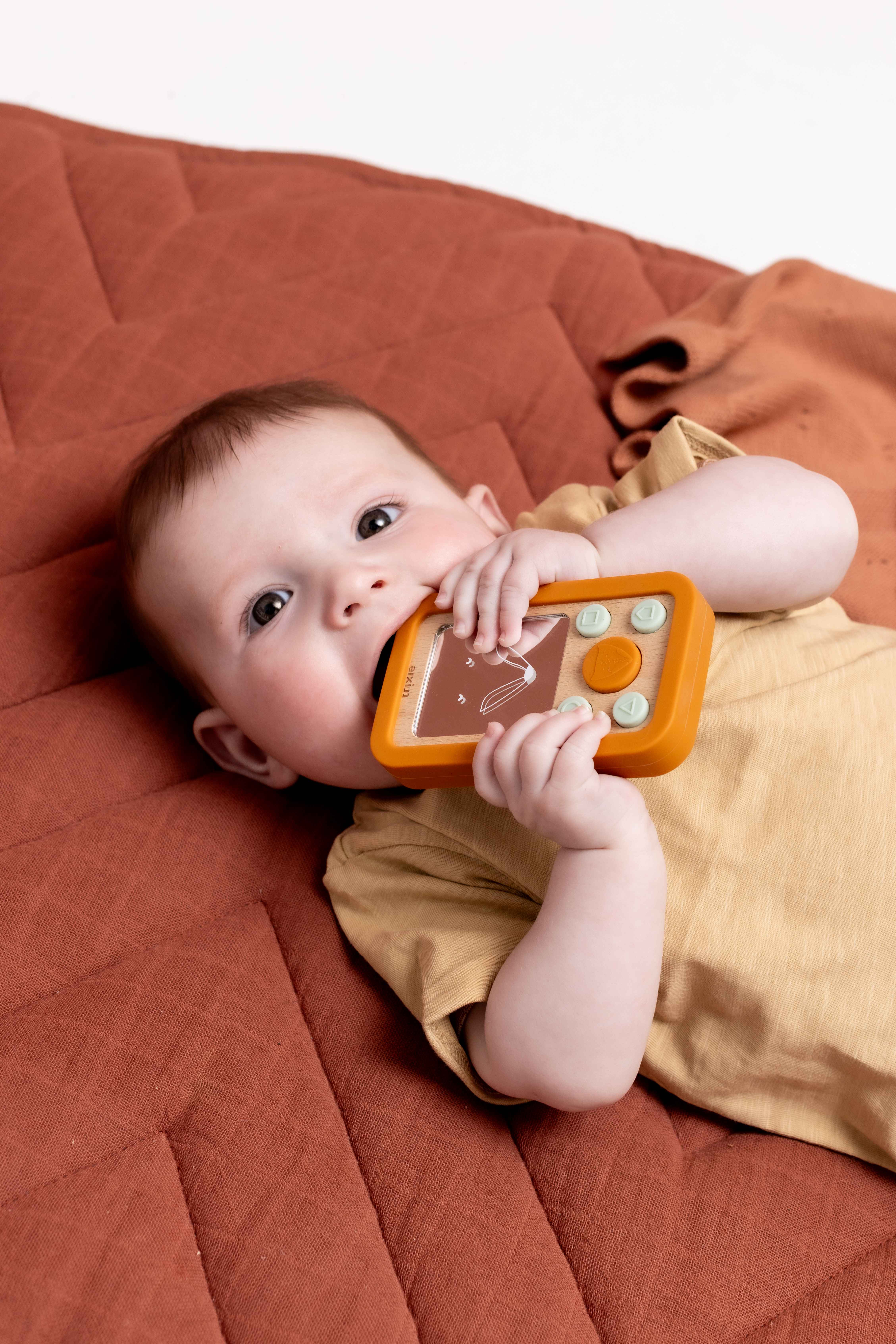 Houten baby telefoon met siliconen - Mr. Fox